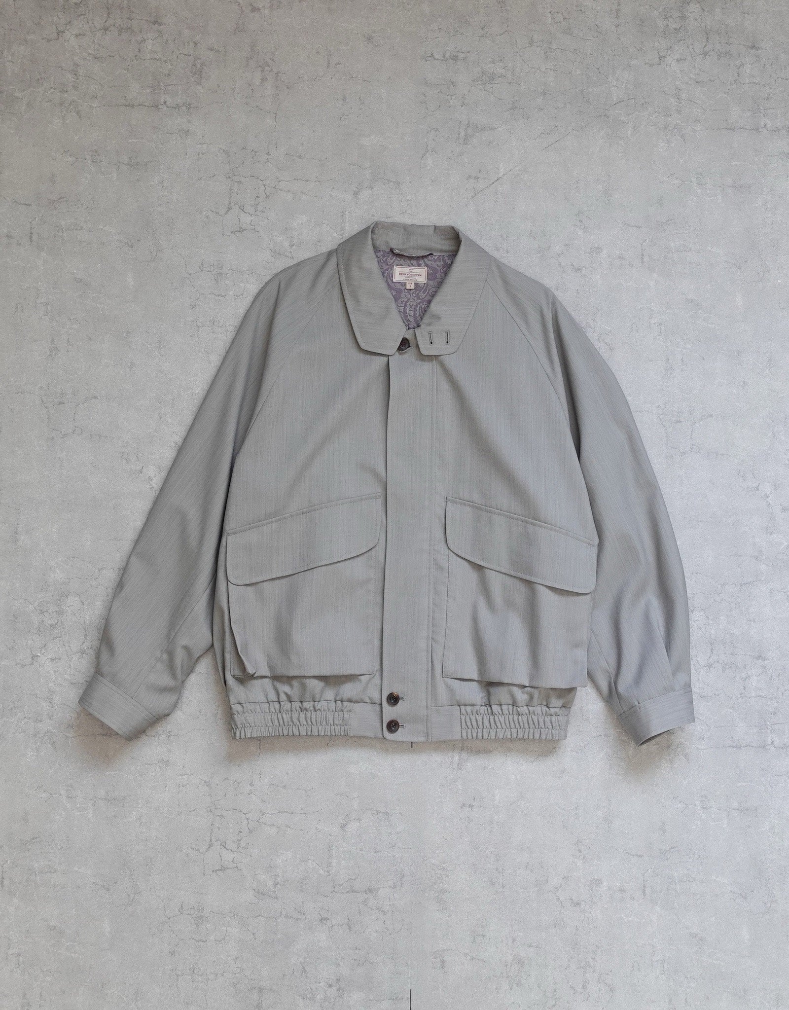 NEZU YO-HINTEN(根津洋品店) ハンティングブルゾン 梳毛ウール ライトベージュ 薄手でしなやかで高級感がある 通販 物撮り 正面 セレクトショップ VOUILLON