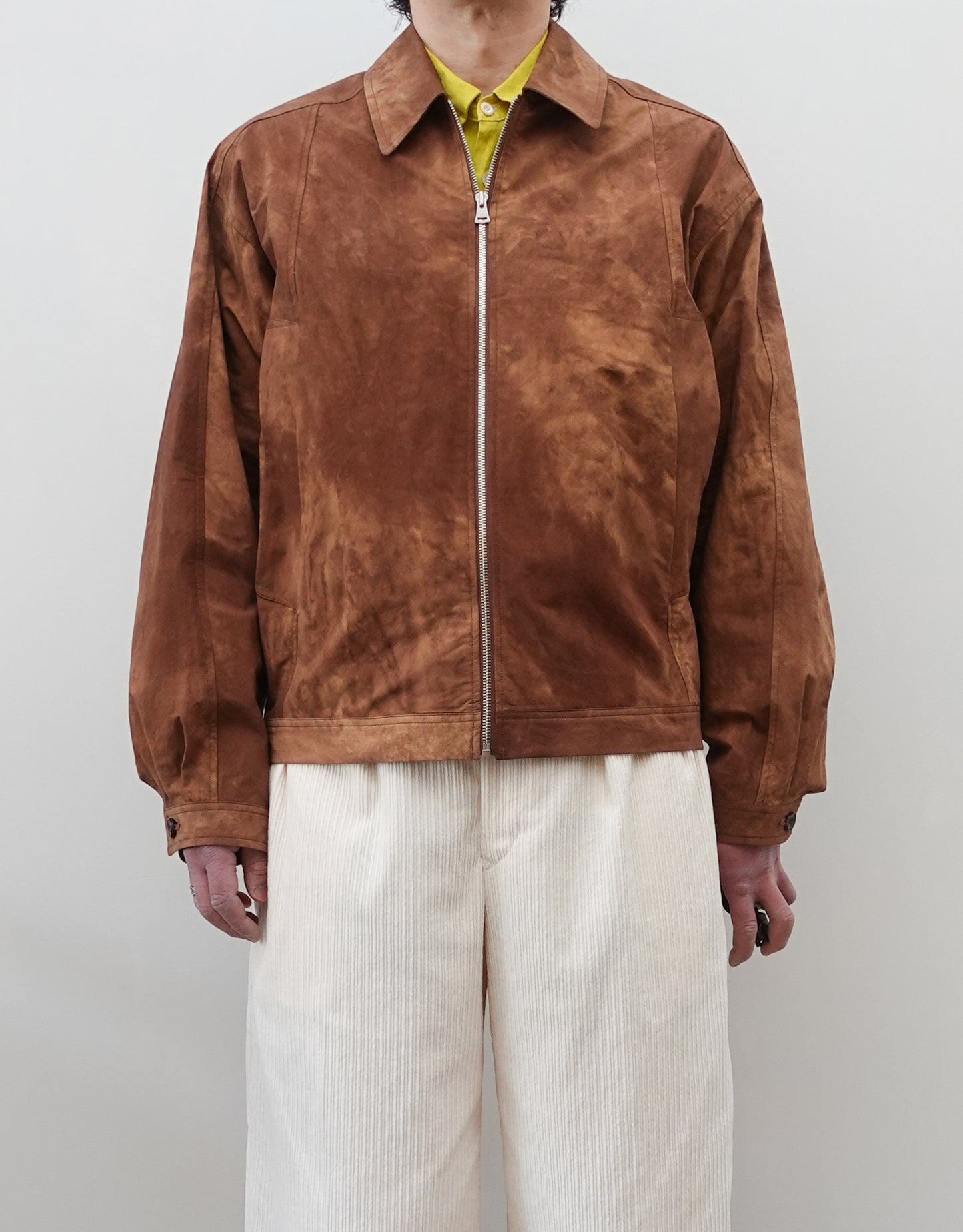 NEZU YO-HINTEN(根津洋品店) ワークジャケット ブラウン コットン スエード 通販 184cm着用イメージ 上半身 正面 セレクトショップ VOUILLON