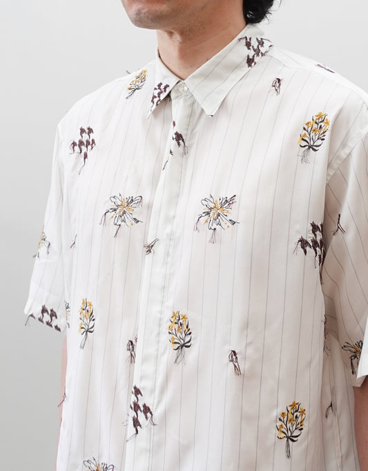 NEZU YO-HINTEN(根津洋品店) スーベニア刺繍半袖シャツ ホワイト ストライプ テンセル 柔らかくしなやか 通販 184cm着用イメージ 襟 セレクトショップ VOUILLON