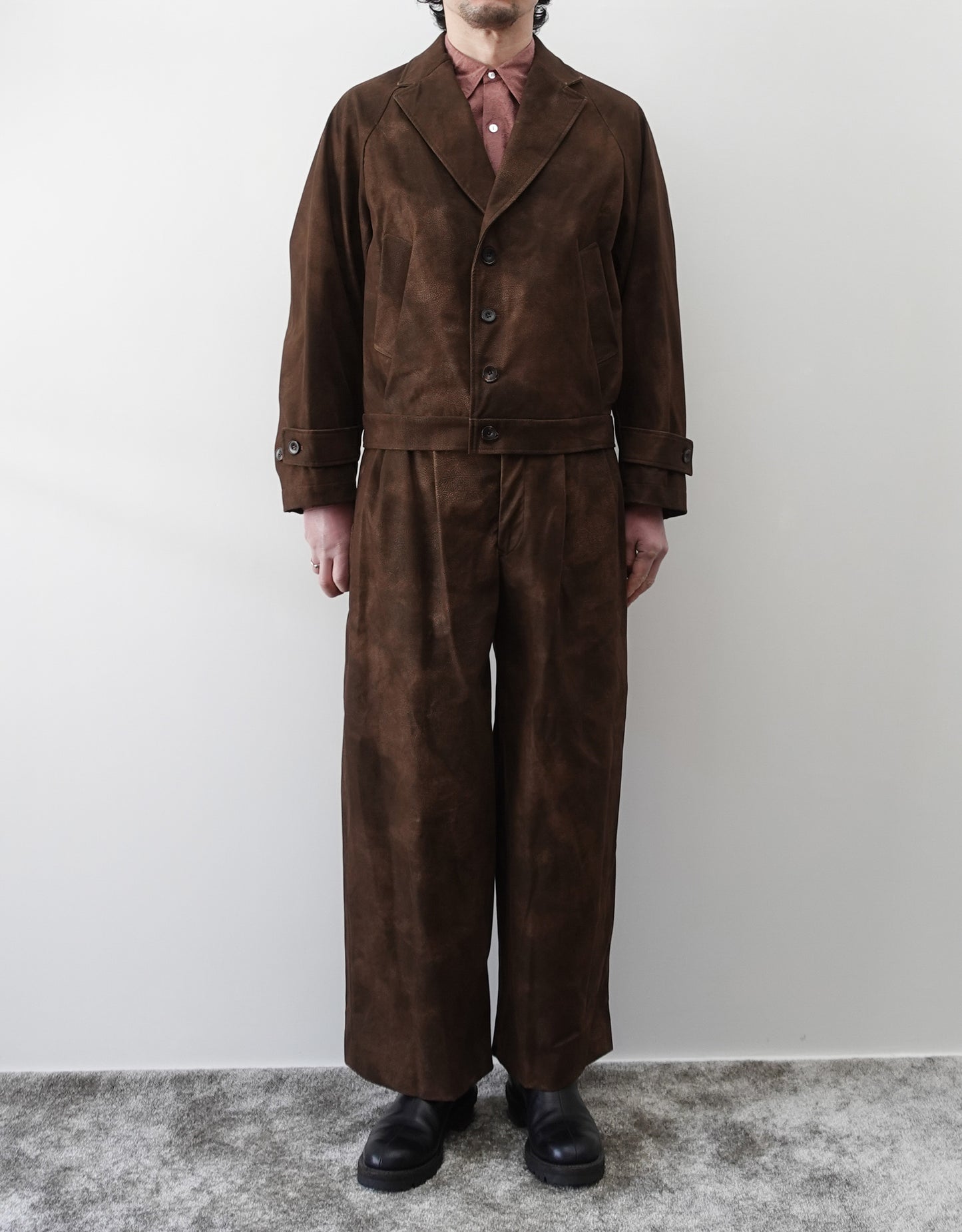 NEZU YO-HINTEN(根津洋品店) TANGO PANTS ワイドパンツ シンセティックレザー  スエード ブラウン 通販 184cm着用イメージ セットアップ タンゴパンツ ヴィンテージの風合い セレクトショップ VOUILLON