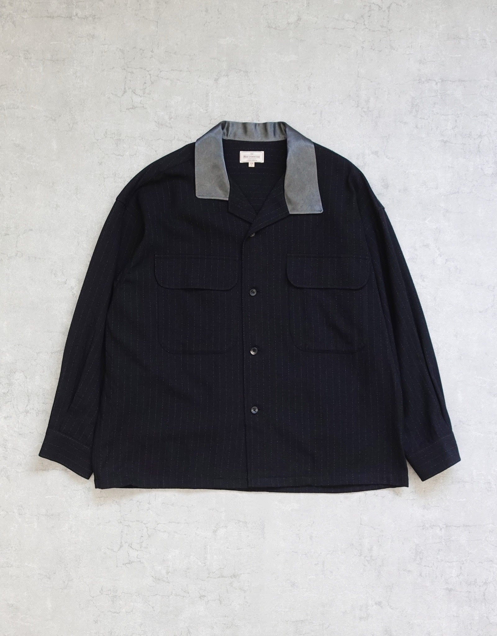 NEZU YO-HINTEN(根津洋品店) ウール シルク ボードシャツ ストライプ チャコール ストライプ ボックスシルエット 通販 物撮り 正面 セレクトショップ VOUILLON