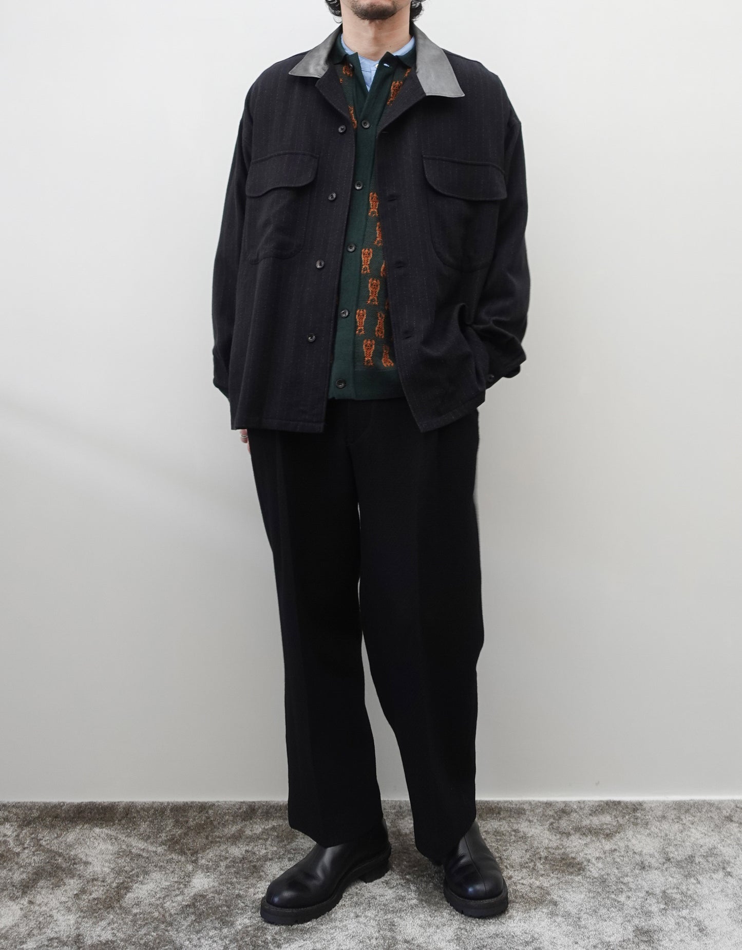 NEZU YO-HINTEN(根津洋品店) ウール シルク ボードシャツ ストライプ チャコール ストライプ ボックスシルエット 通販  スタイリング チベタンタイガーニットシャツ セレクトショップ VOUILLON