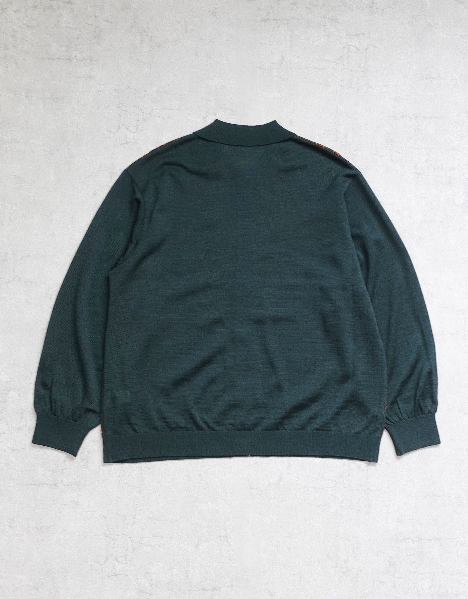 NEZU YO-HINTEN(根津洋品店) チベタンタイガー ジャガード ニットシャツ グリーン 薄手でしなやかでリラックスフィット 通販 物撮り 背面 セレクトショップ VOUILLON