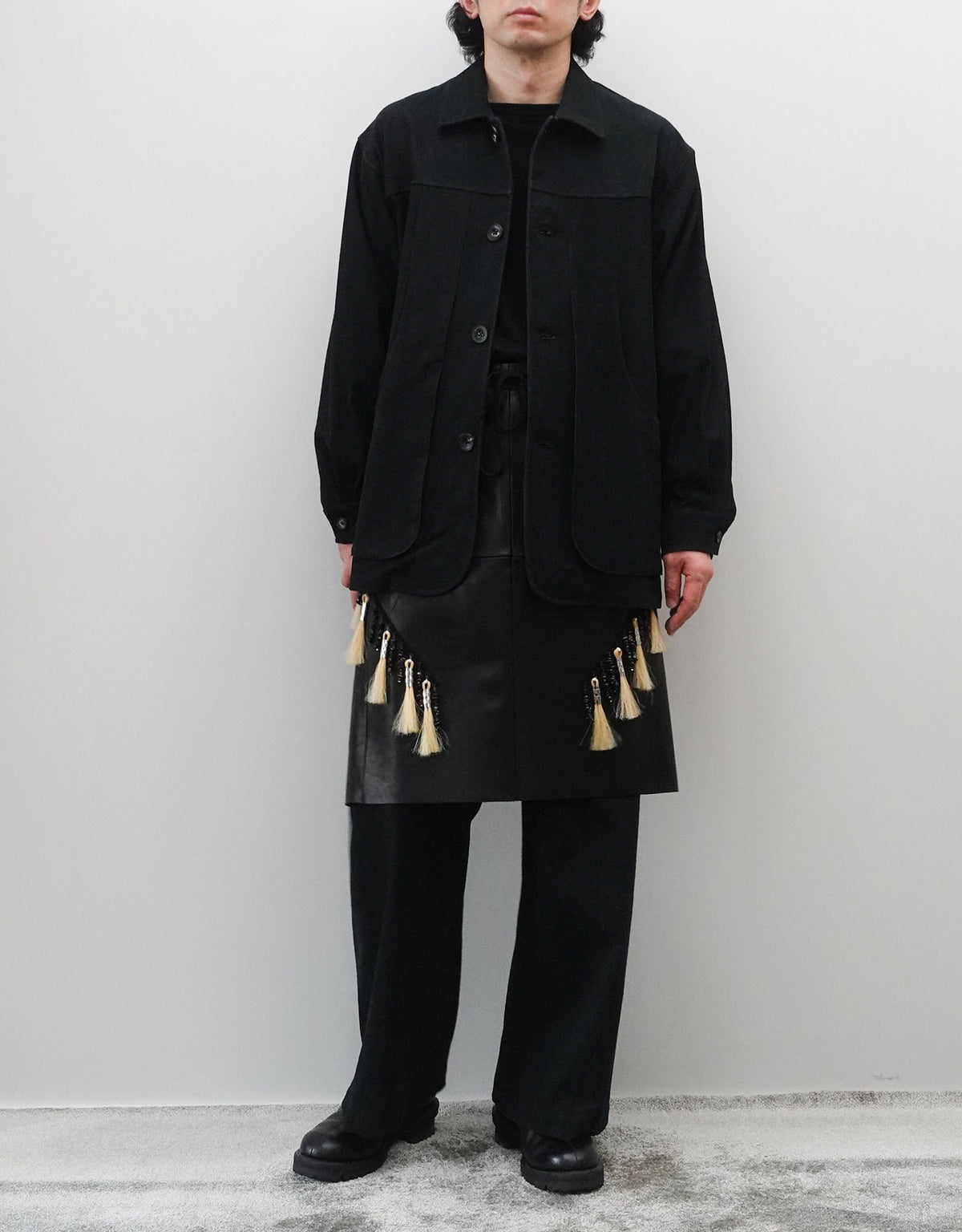 LEATHER SKIRT WITH HORSE HAIR&STONE