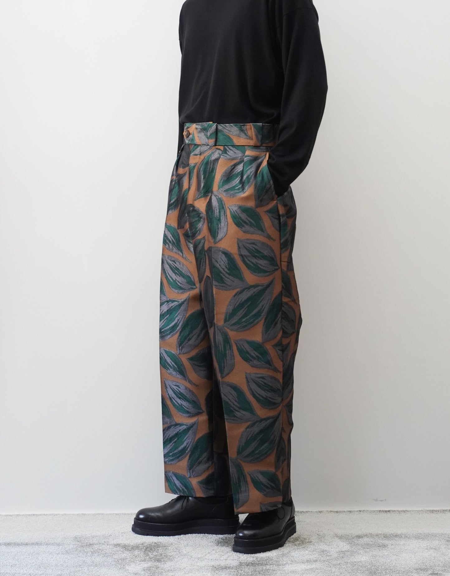LEAF PATTERN JACQUARD TANGO PANTS
