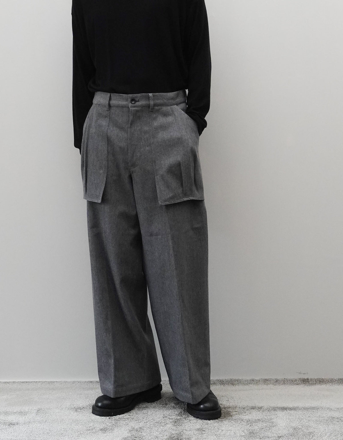NEZU YO-HINTEN ウールコットン ワークパンツ GRAY 着用画像1