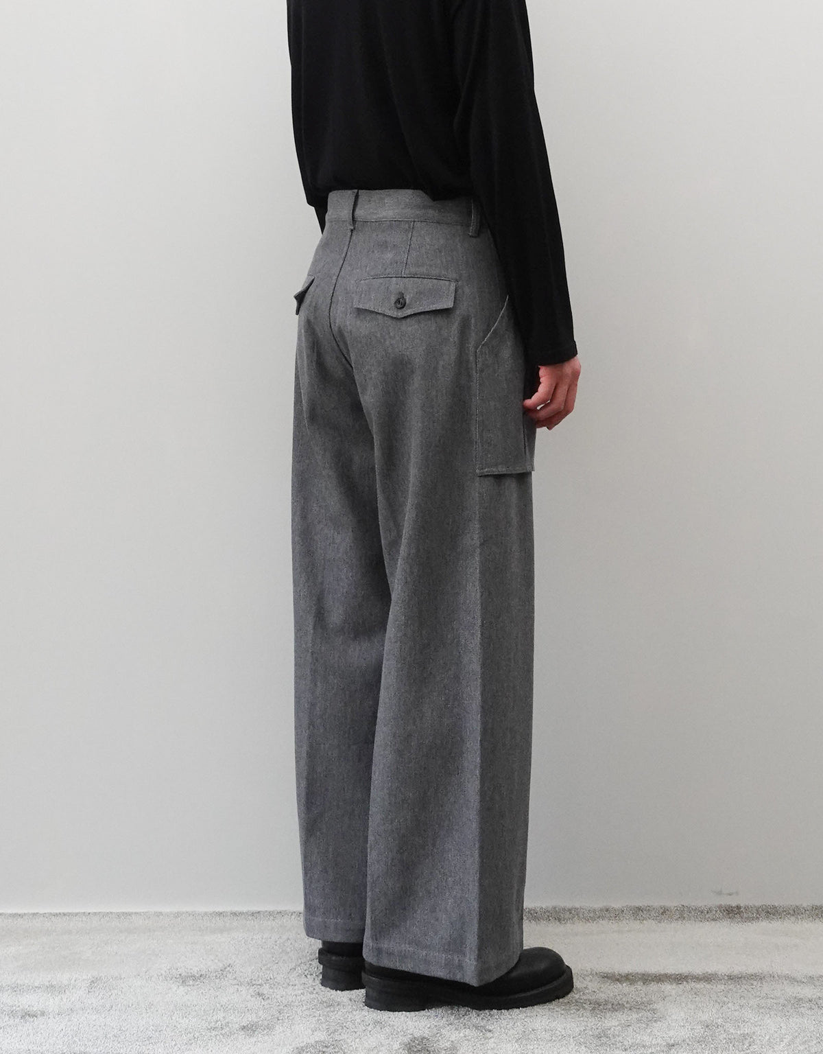 NEZU YO-HINTEN ウールコットン ワークパンツ GRAY 着用画像6