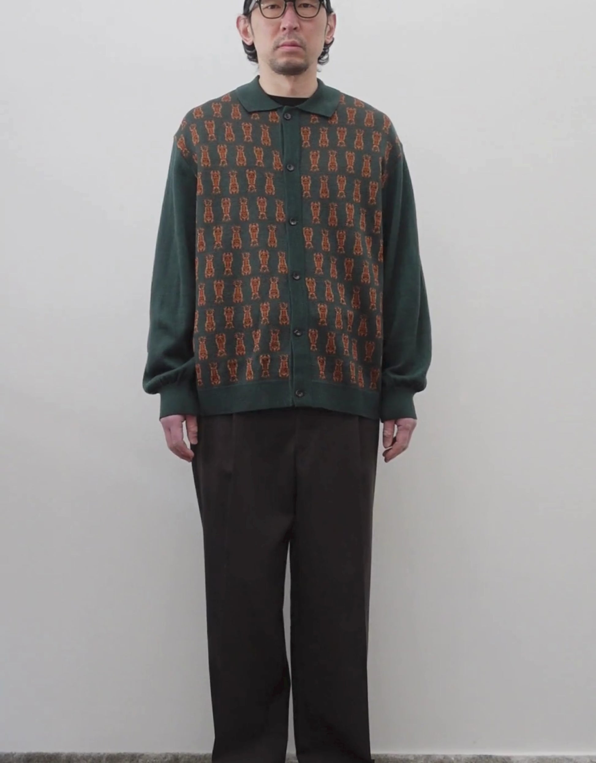 NEZU YO-HINTEN(根津洋品店) チベタンタイガー ジャガード ニットシャツ グリーン 薄手でしなやかでリラックスフィット 通販 184cm着画 動画 セレクトショップ VOUILLON