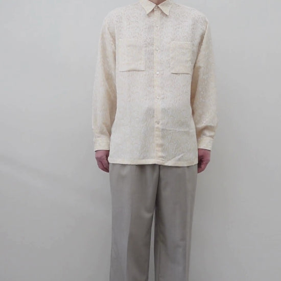 NEZU YO-HINTEN(根津洋品店) ジャガードシャツ ホワイト シルクのようなドレープ性 通販 184cm着用イメージ 上半身 動画 セレクトショップ VOUILLON