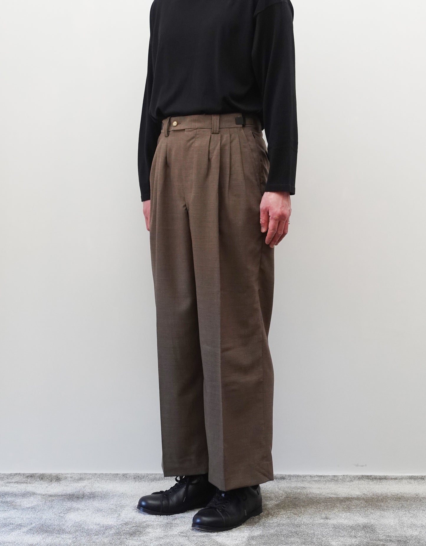 FOUR PLEATS WIDE TROUSERS - WALNUT -