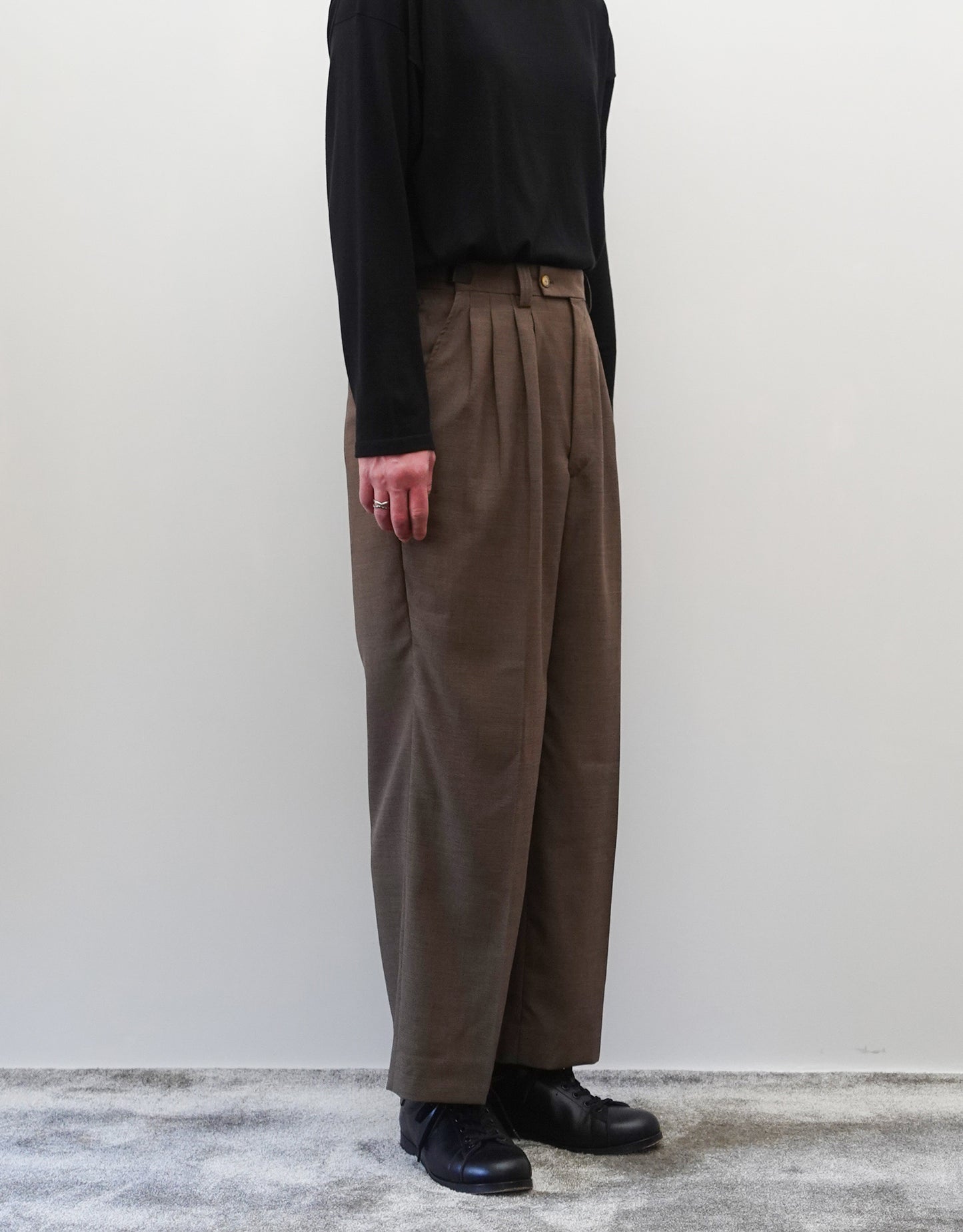 FOUR PLEATS WIDE TROUSERS - WALNUT -