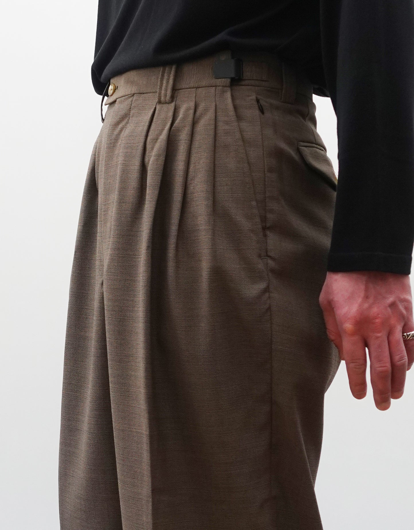 FOUR PLEATS WIDE TROUSERS - WALNUT -