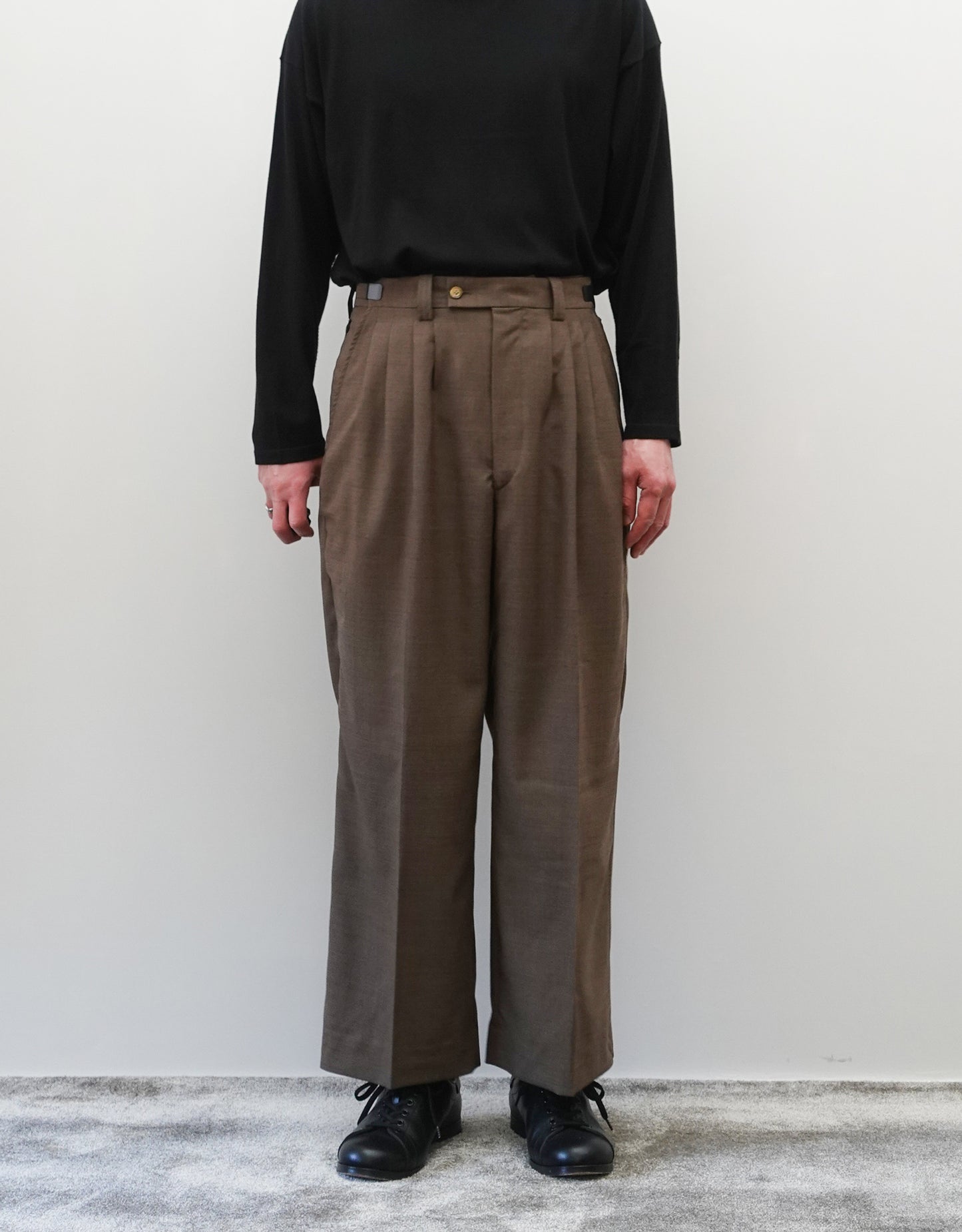 FOUR PLEATS WIDE TROUSERS - WALNUT -
