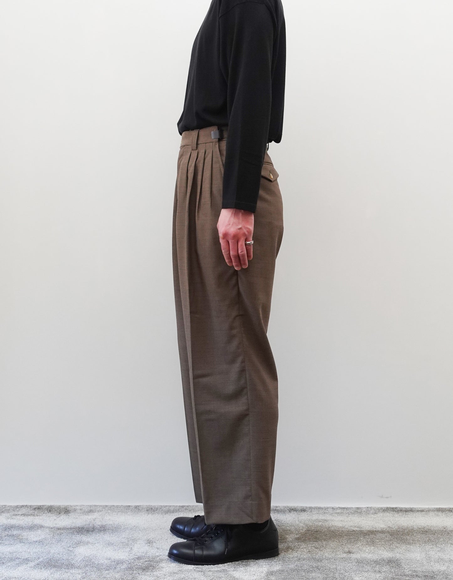FOUR PLEATS WIDE TROUSERS - WALNUT -